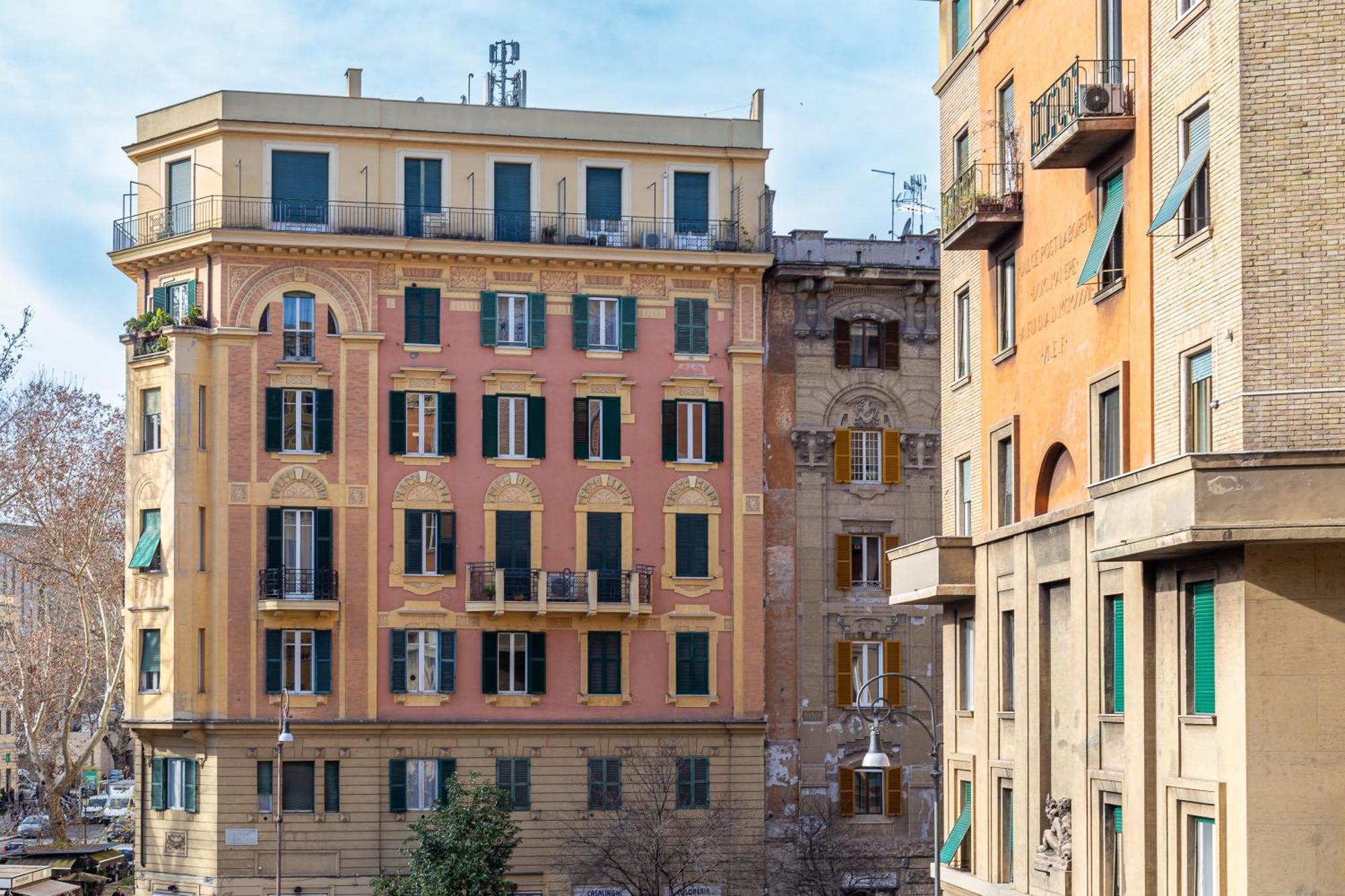 Apartment Iflat Vatican Bright & Comfortable